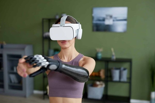 How can UK athletes use virtual reality for training?